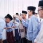 Cawapres nomor urut 2 Gibran Rakabuming Raka silaturahmi dengan seribu kiai kampung di Pondok Pesantren Ibnu Sina, Banyuwangi, Jawa Timur. (Dok. TKN Prabowo - Gibran)