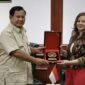 Menteri Pertahanan (Menhan) Prabowo Subianto Bertemu Dubes Hongaria Lilla Karsay Bahas Kerja Sama Transfer Teknologi pertahanan. (Dok. Kemhan.go.id)

