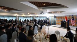Presiden RI Prabowo Subianto melakukan pertemuan bilateral bersama dengan Perdana Menteri Malaysia Anwar Ibrahim di Kuala Lumpur. (Dok. Tim Media Prabwo)