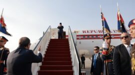 Presiden Mesir Abdel Fattah El Sisi secara langsung mengantar keberangkatan Presiden RI Prabowo Subianto ke bandara menuju Doha, Qatar. (Dok. Tim Media Prabowo)

