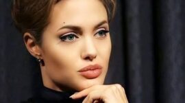 Aktris kenamaan dunia, Angelina Jolie. (Instagram.com @angelina_jolie.fans_)