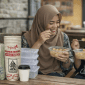 Sekarang kemasan juga harus halal! 🌙 PT Triguna Jaya Sentosa hadirkan Trifinity, wadah makanan pertama yang tersertifikasi Halal MUI dan aman untuk microwave.